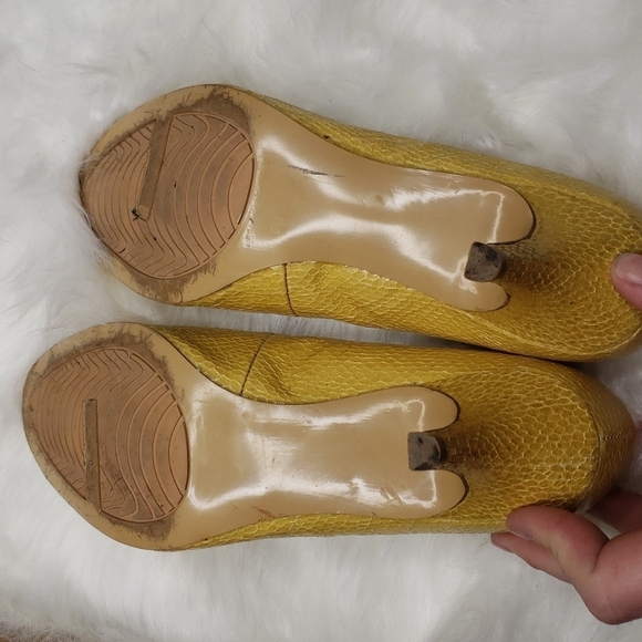 Bandolino MYLAH Faux Snakeskin Heels 6 - Picture 8 of 12